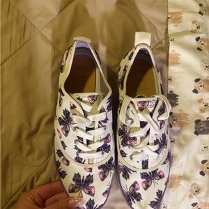 Women’s Geox new without box Floral Butterfly Canvas Sneakers size 10